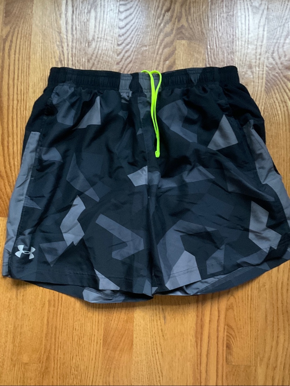 Under Armour Men’s Black & Gray Camo Training Shorts with Liner & Pockets
